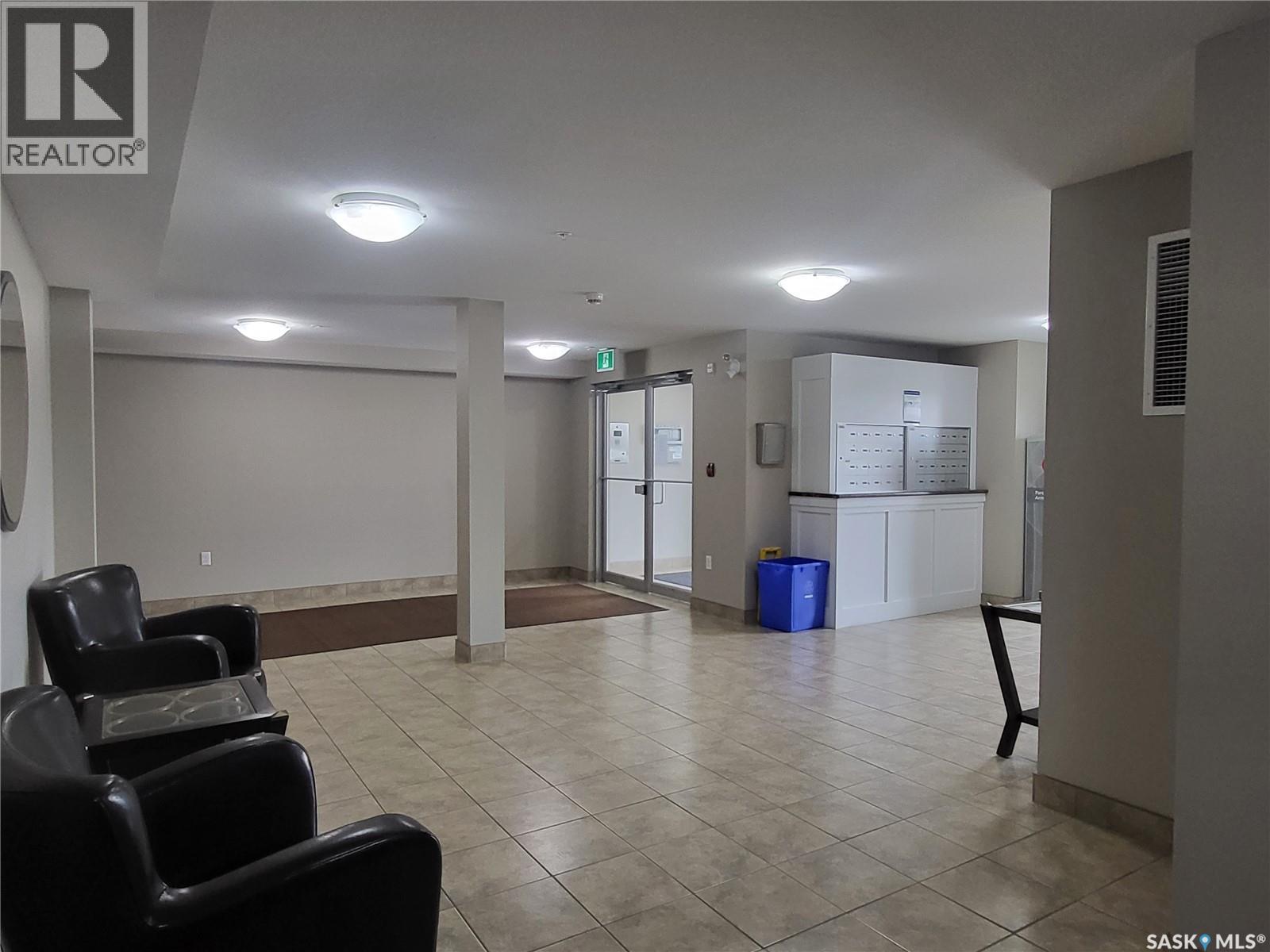 210 2141 Larter Road, Estevan, Saskatchewan  S4A 2Y5 - Photo 2 - SK028040