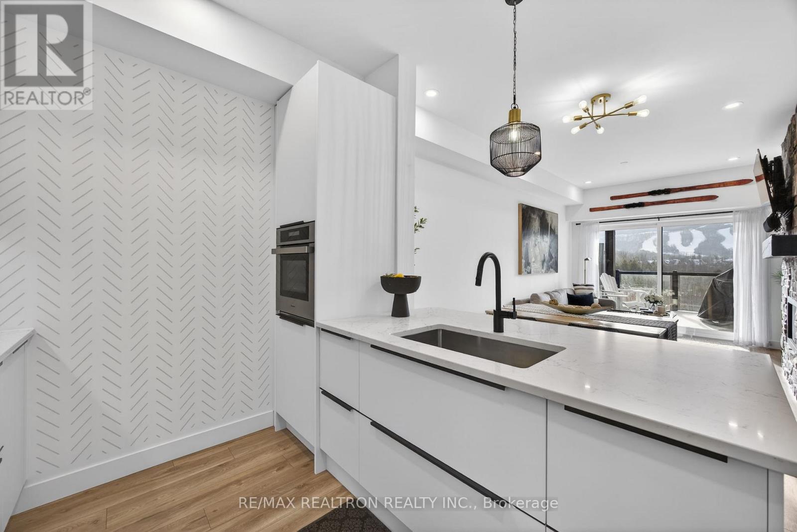 305 - 18 Beckwith Lane, Blue Mountains, Ontario  L9Y 3B6 - Photo 13 - X12763448