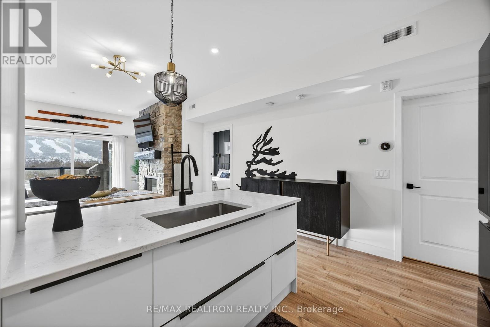 305 - 18 Beckwith Lane, Blue Mountains, Ontario  L9Y 3B6 - Photo 16 - X12763448