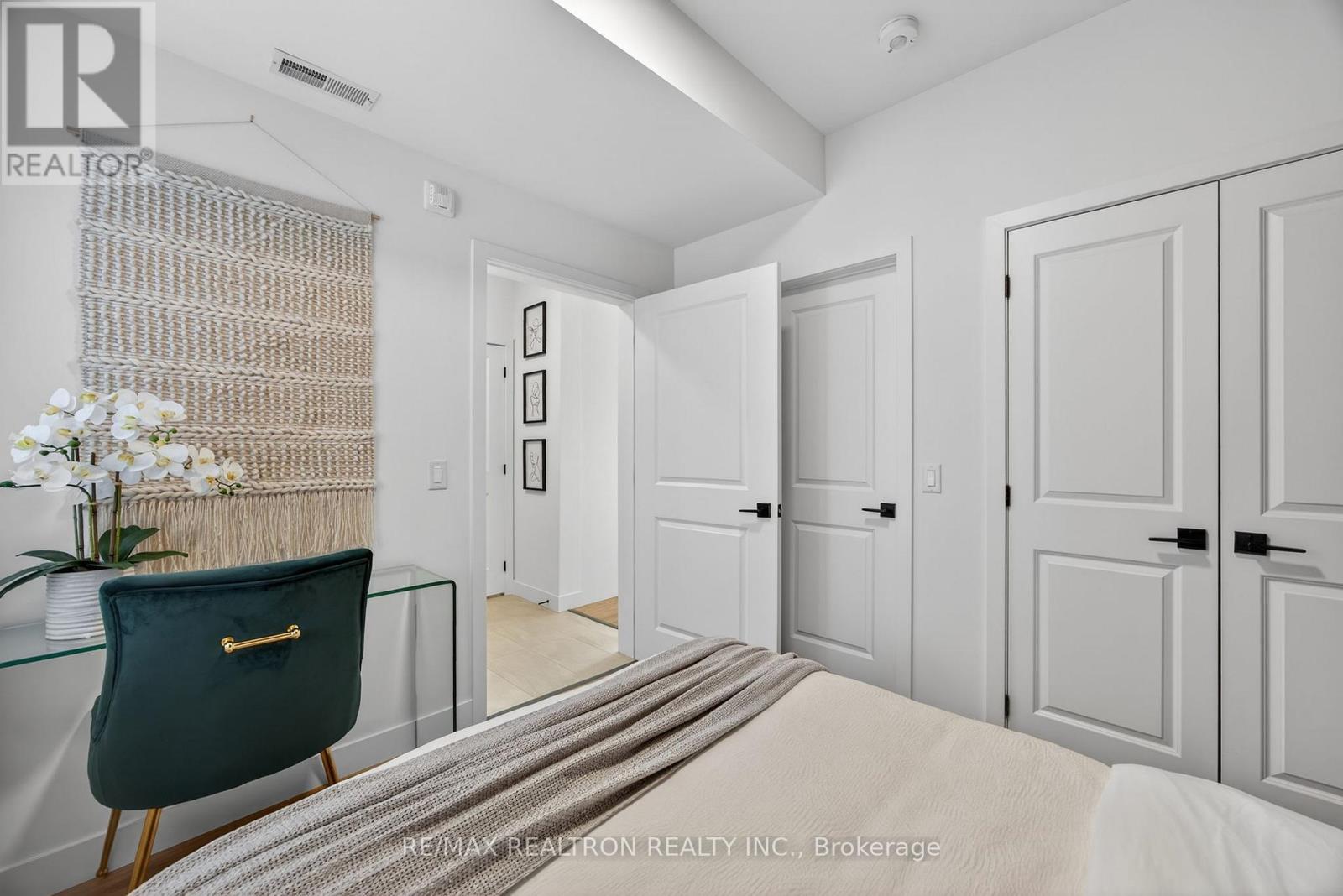 305 - 18 Beckwith Lane, Blue Mountains, Ontario  L9Y 3B6 - Photo 35 - X12763448