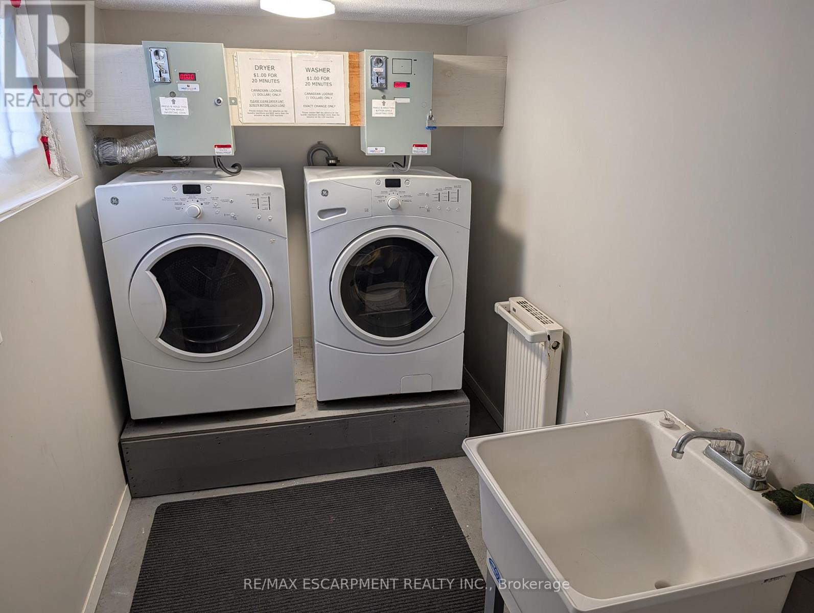 Upper - 12 East 24th Street, Hamilton, Ontario  L8V 2X7 - Photo 15 - X12763524