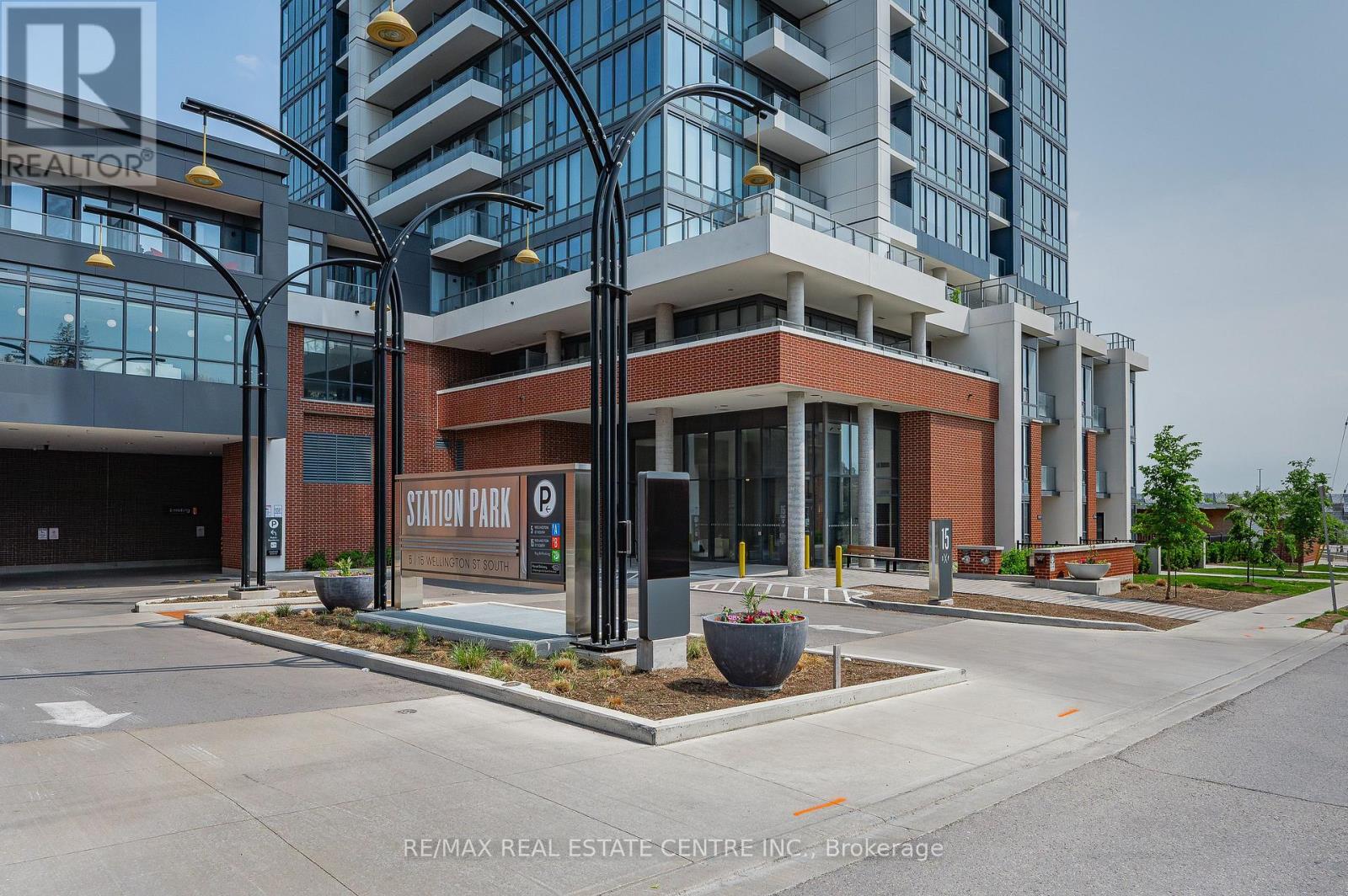 15 Wellington Street, Kitchener, Ontario  N2G 0E4 - Photo 7 - X12763538