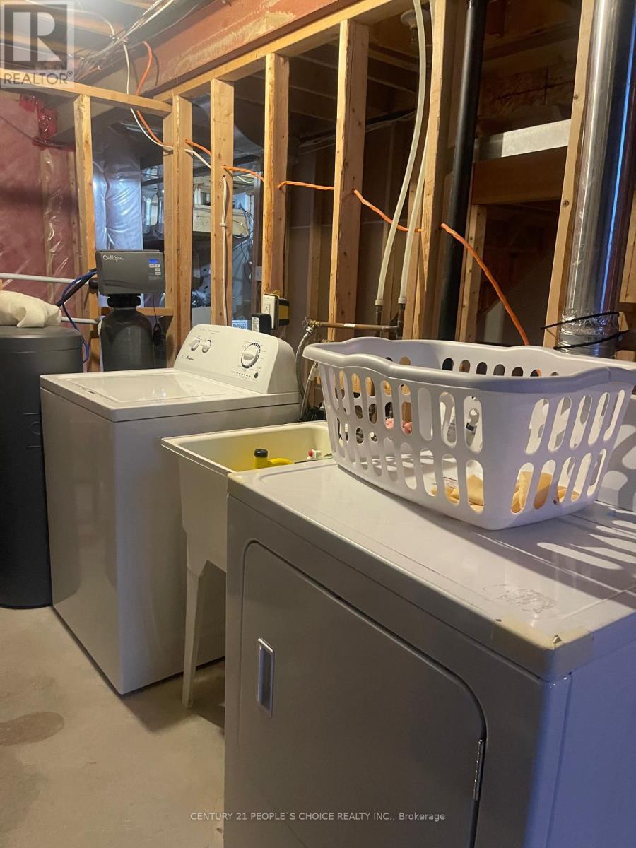 58 Renfrew Street, Kitchener, Ontario  N2R 0G5 - Photo 25 - X12763604