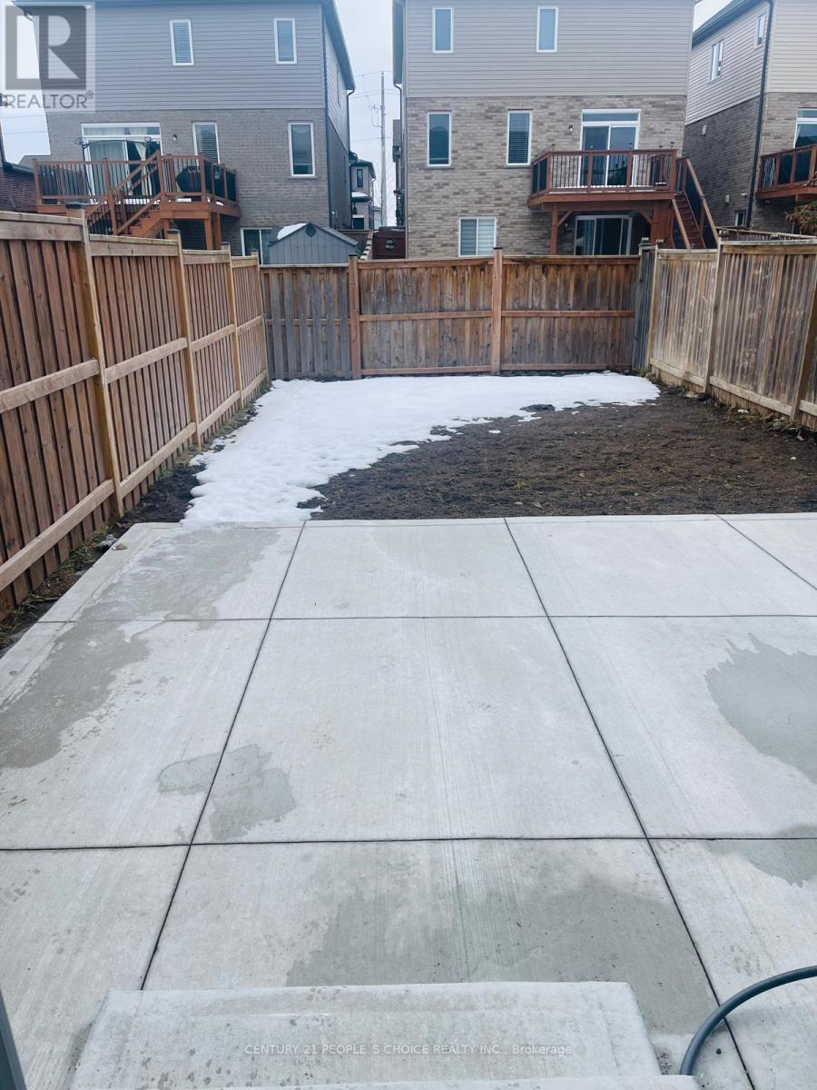 58 Renfrew Street, Kitchener, Ontario  N2R 0G5 - Photo 27 - X12763604