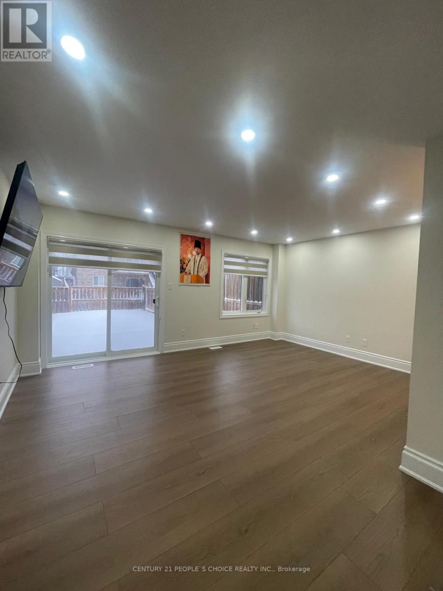 58 Renfrew Street, Kitchener, Ontario  N2R 0G5 - Photo 8 - X12763604