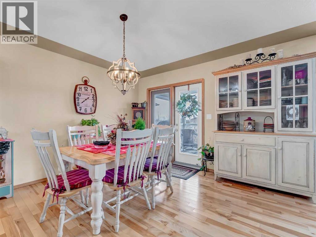 37 Terrace Green Ne, Medicine Hat, Alberta  T1C 0A2 - Photo 7 - A2281425