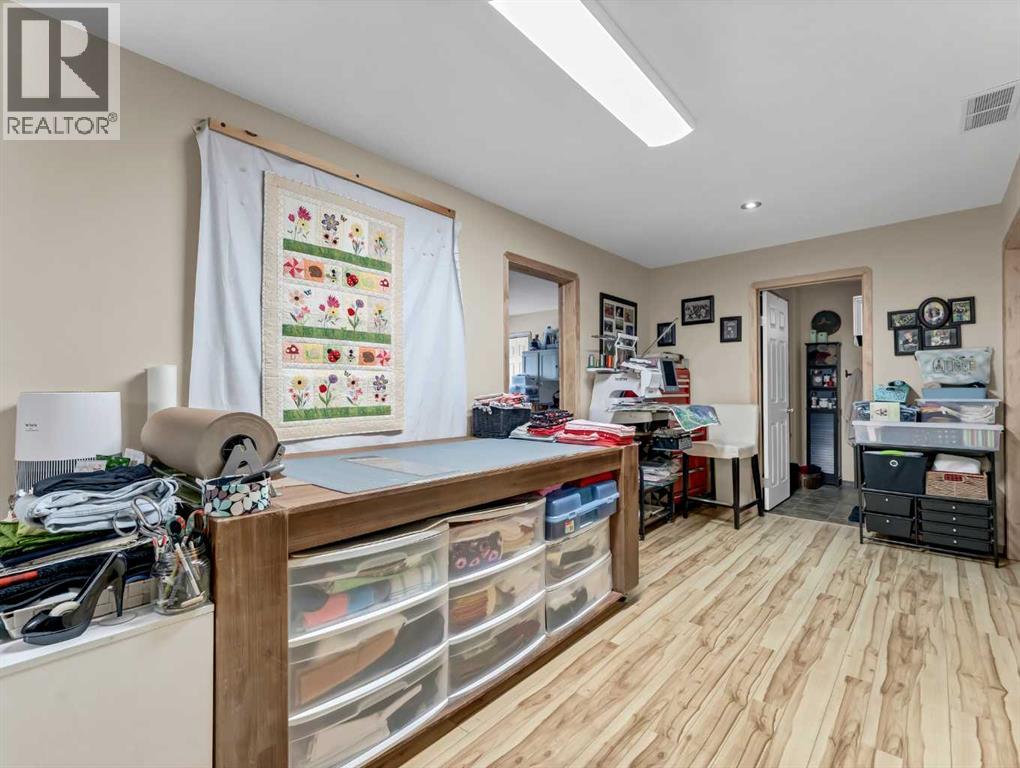 37 Terrace Green Ne, Medicine Hat, Alberta  T1C 0A2 - Photo 21 - A2281425