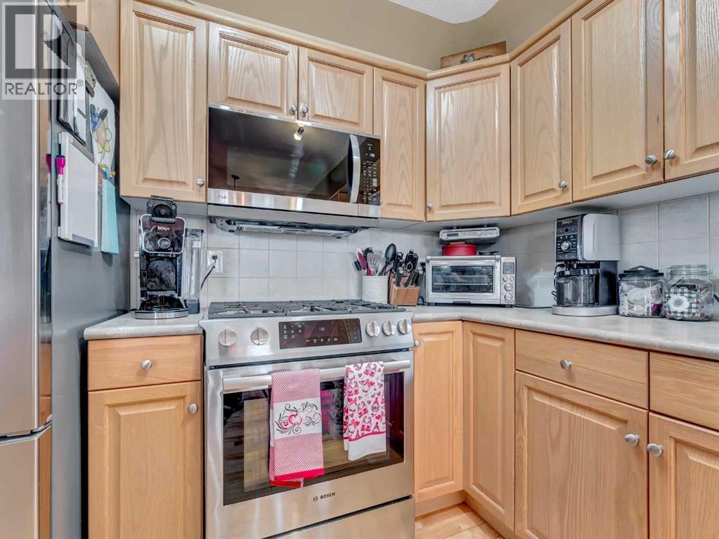 37 Terrace Green Ne, Medicine Hat, Alberta  T1C 0A2 - Photo 5 - A2281425