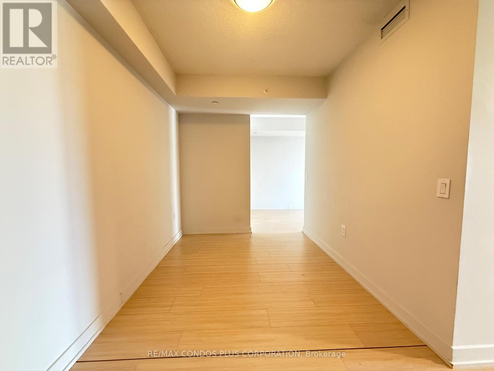 2502 - 75 Queens Wharf Road, Toronto, Ontario  M5V 0J8 - Photo 25 - C12611188