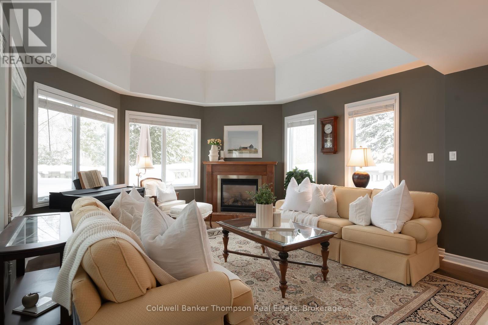 30 DEERFOOT TRAIL, Huntsville, Ontario