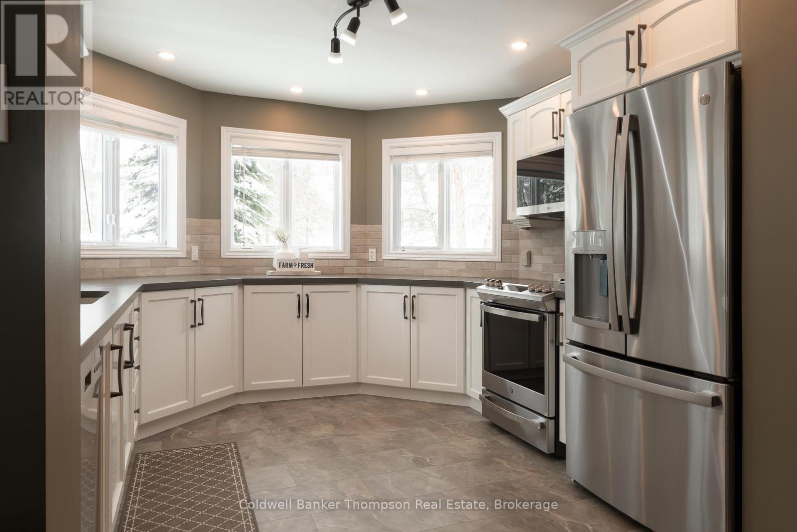 30 Deerfoot Trail, Huntsville, Ontario  P1H 0A6 - Photo 5 - X12763696