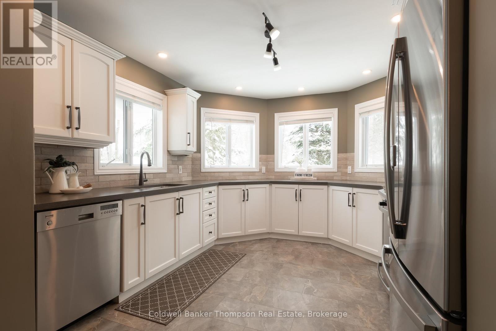 30 Deerfoot Trail, Huntsville, Ontario  P1H 0A6 - Photo 6 - X12763696