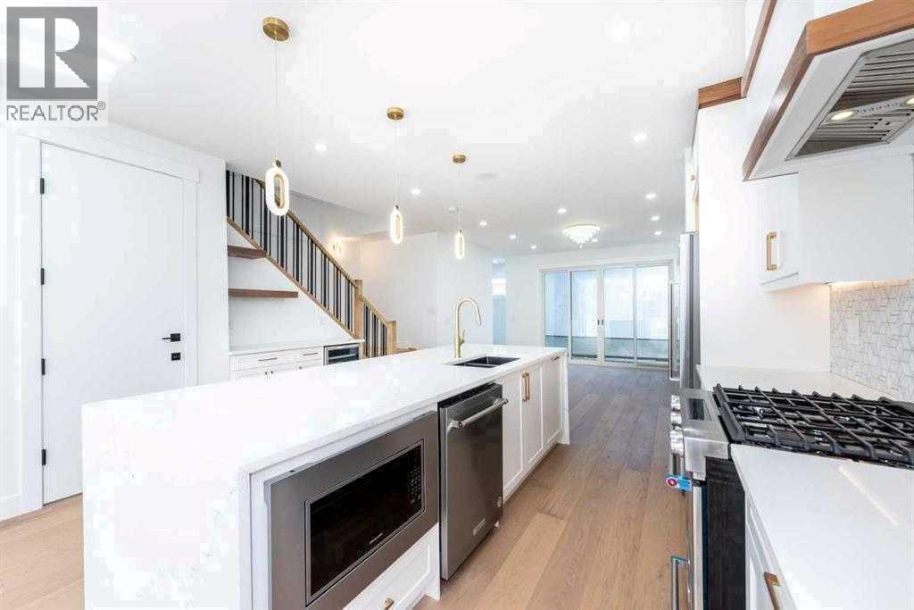 105 Hartford Road Nw, Calgary, Alberta  T2K 2A7 - Photo 6 - A2261195