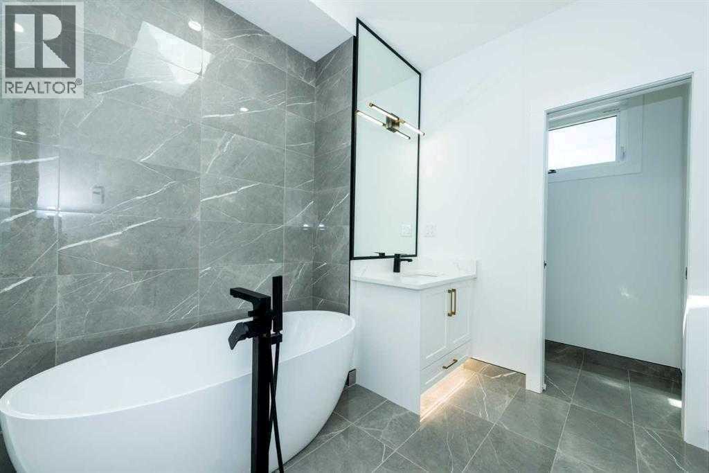 105 Hartford Road Nw, Calgary, Alberta  T2K 2A7 - Photo 22 - A2261195