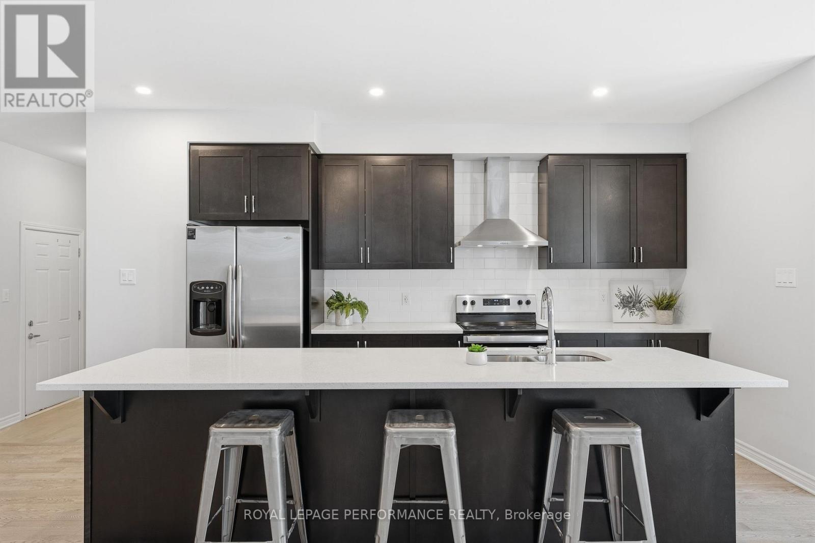 162 Lumen Place, Ottawa, Ontario  K1W 0T1 - Photo 11 - X12763652