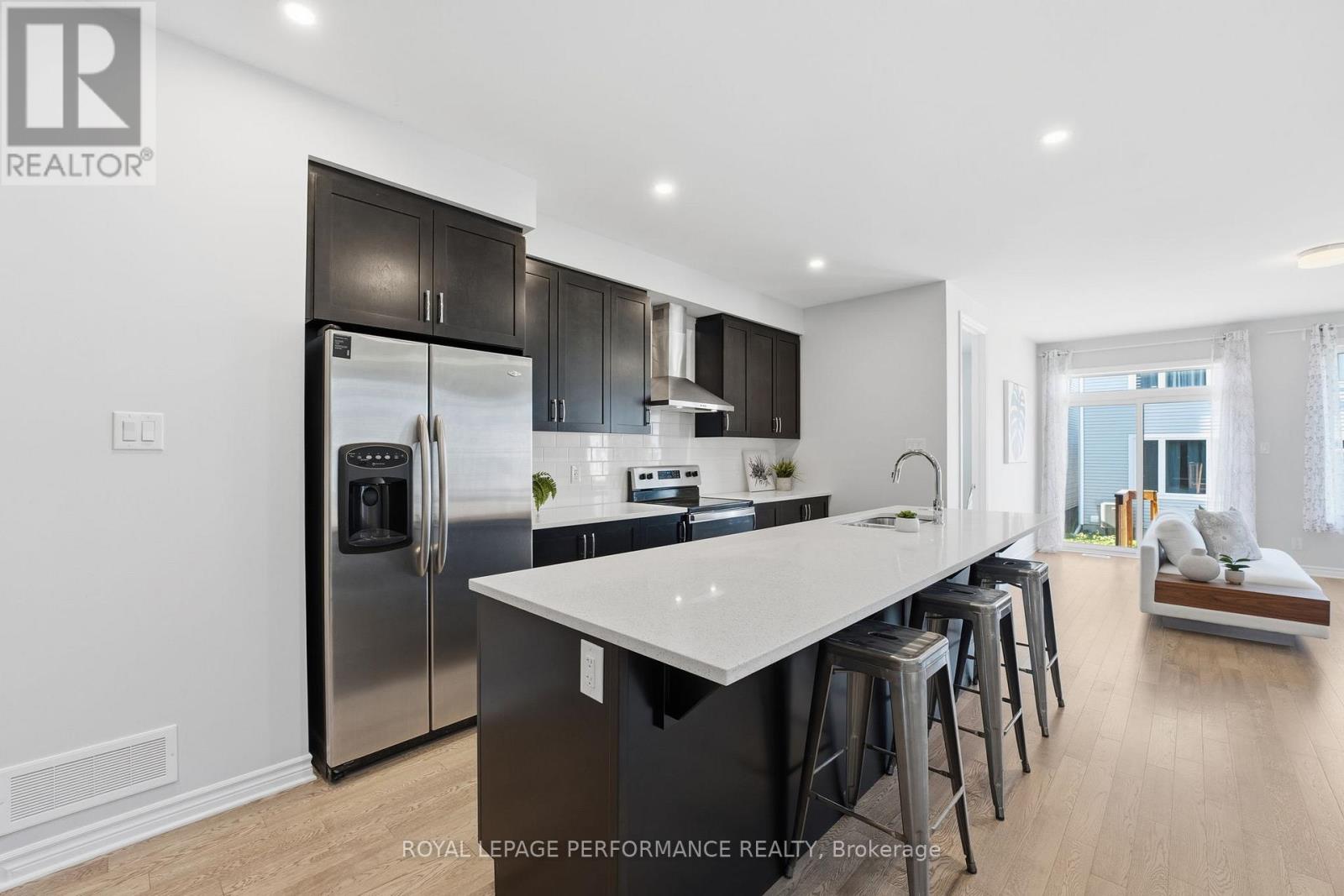 162 Lumen Place, Ottawa, Ontario  K1W 0T1 - Photo 12 - X12763652