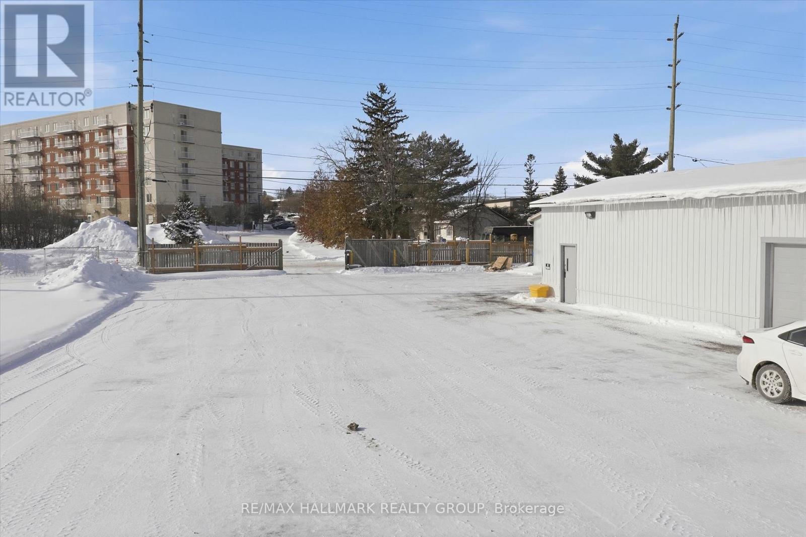 2 - 1215 Rainbow Street, Ottawa, Ontario  K1J 6X8 - Photo 18 - X12763680