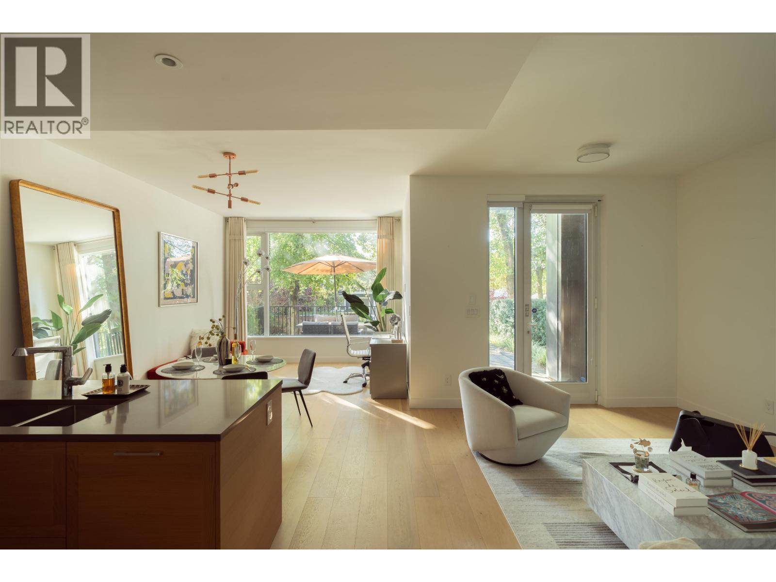 1577 W 57th Avenue, Vancouver, British Columbia  V6P 0H7 - Photo 6 - R3087131