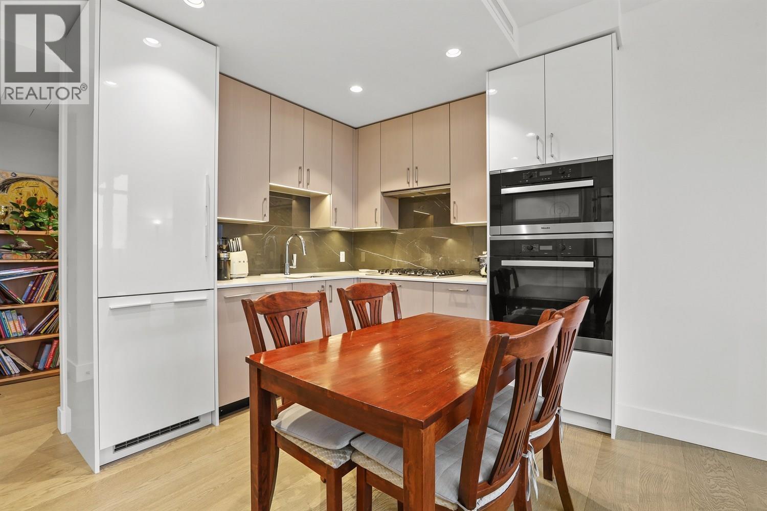 704 1675 Lions Gate Lane, North Vancouver, British Columbia  V7P 3B4 - Photo 6 - R3087135