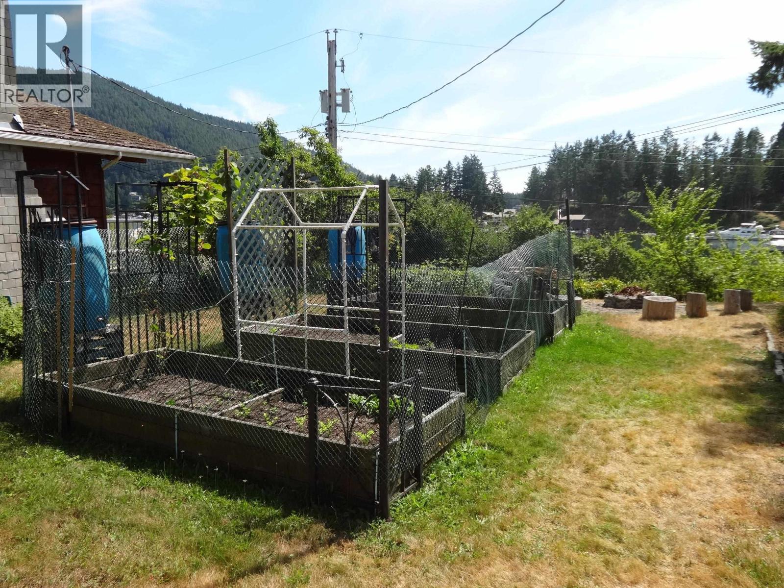 13173 Sexw'amin Street, Garden Bay, British Columbia  V0N 1S0 - Photo 26 - R3087143