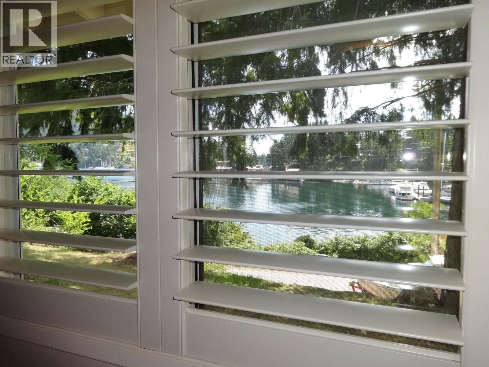 13173 Sexw'amin Street, Garden Bay, British Columbia  V0N 1S0 - Photo 4 - R3087143