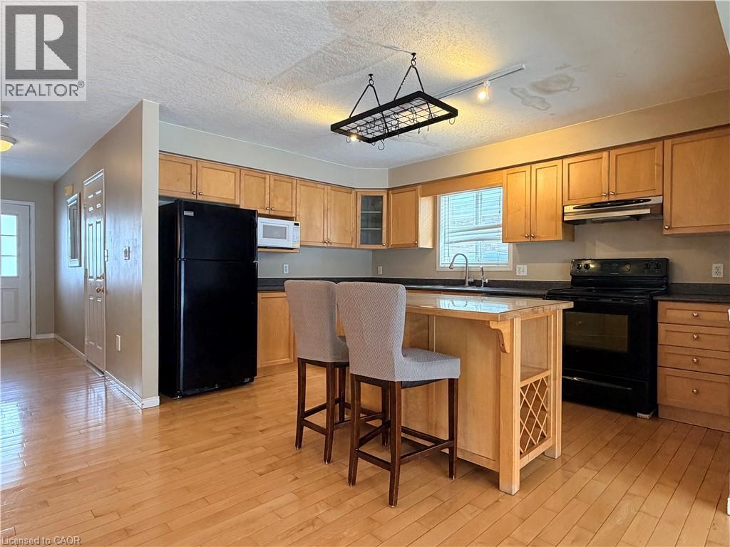 543 Brookmill Crescent, Waterloo, Ontario  N2V 2L9 - Photo 3 - 40803161