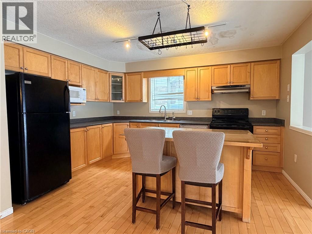 543 Brookmill Crescent, Waterloo, Ontario  N2V 2L9 - Photo 4 - 40803161