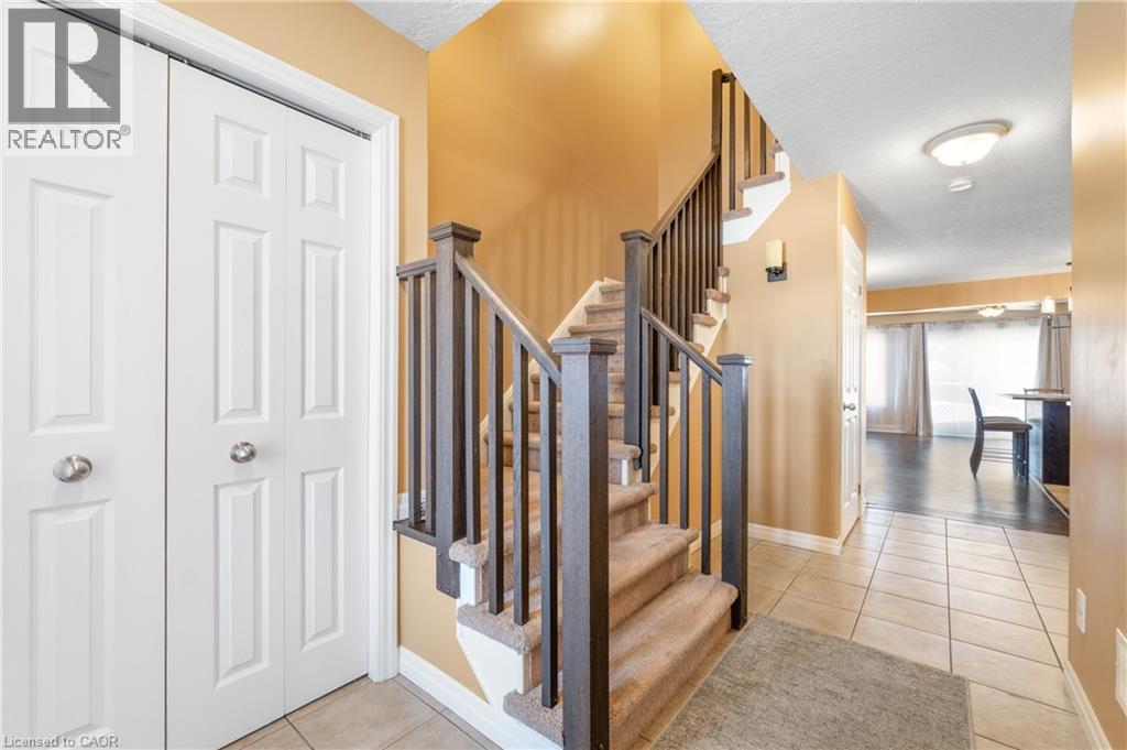 132 Windflower Drive, Kitchener, Ontario  N2E 3S9 - Photo 6 - 40801975