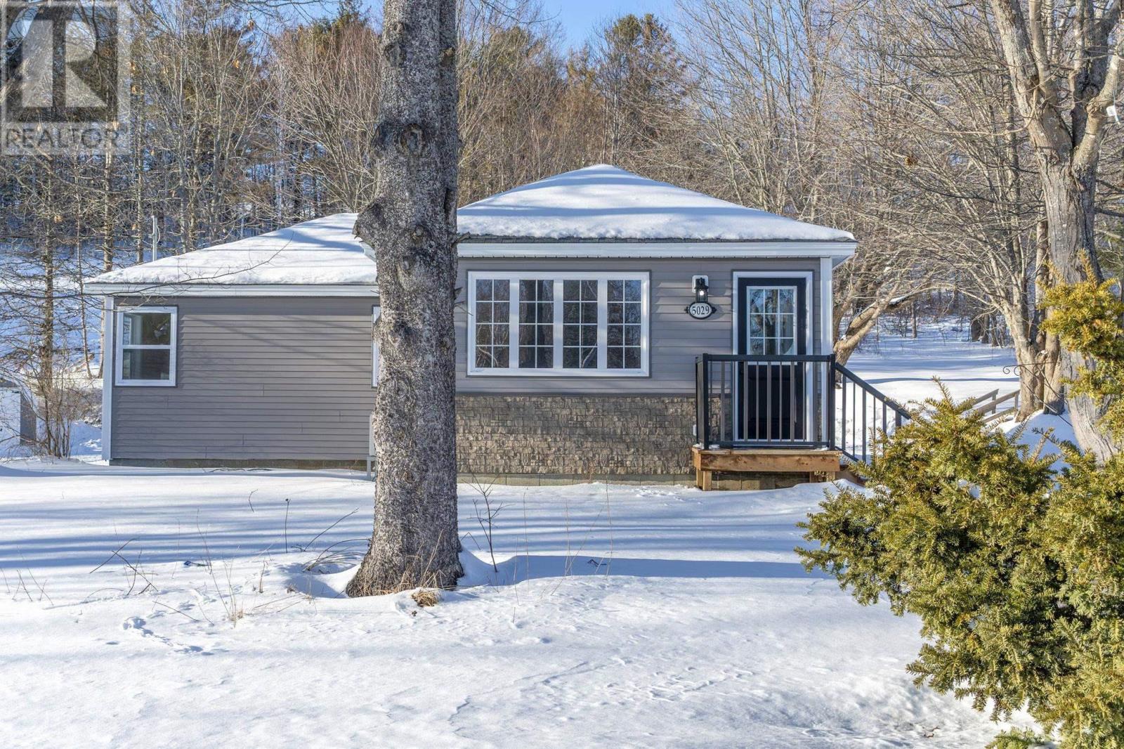 5029 12 Highway, North Alton, Nova Scotia  B4N 3V8 - Photo 2 - 202602236