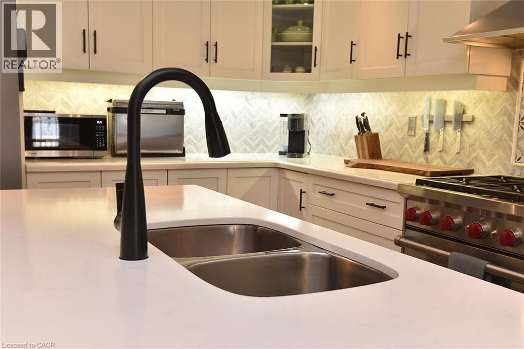 53 Redfern Avenue Unit# 29, Hamilton, Ontario  L9C 0E2 - Photo 17 - 40801629