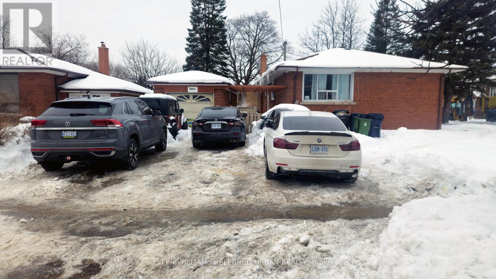 1 Model Avenue, Toronto, Ontario  M3H 1V9 - Photo 8 - C12763658