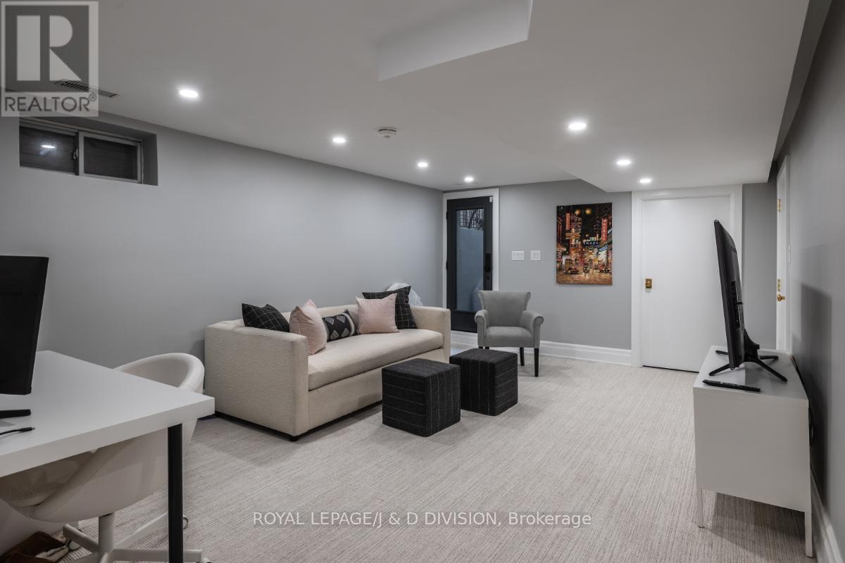 102 Shaftesbury Avenue, Toronto, Ontario  M4T 1A5 - Photo 41 - C12763664