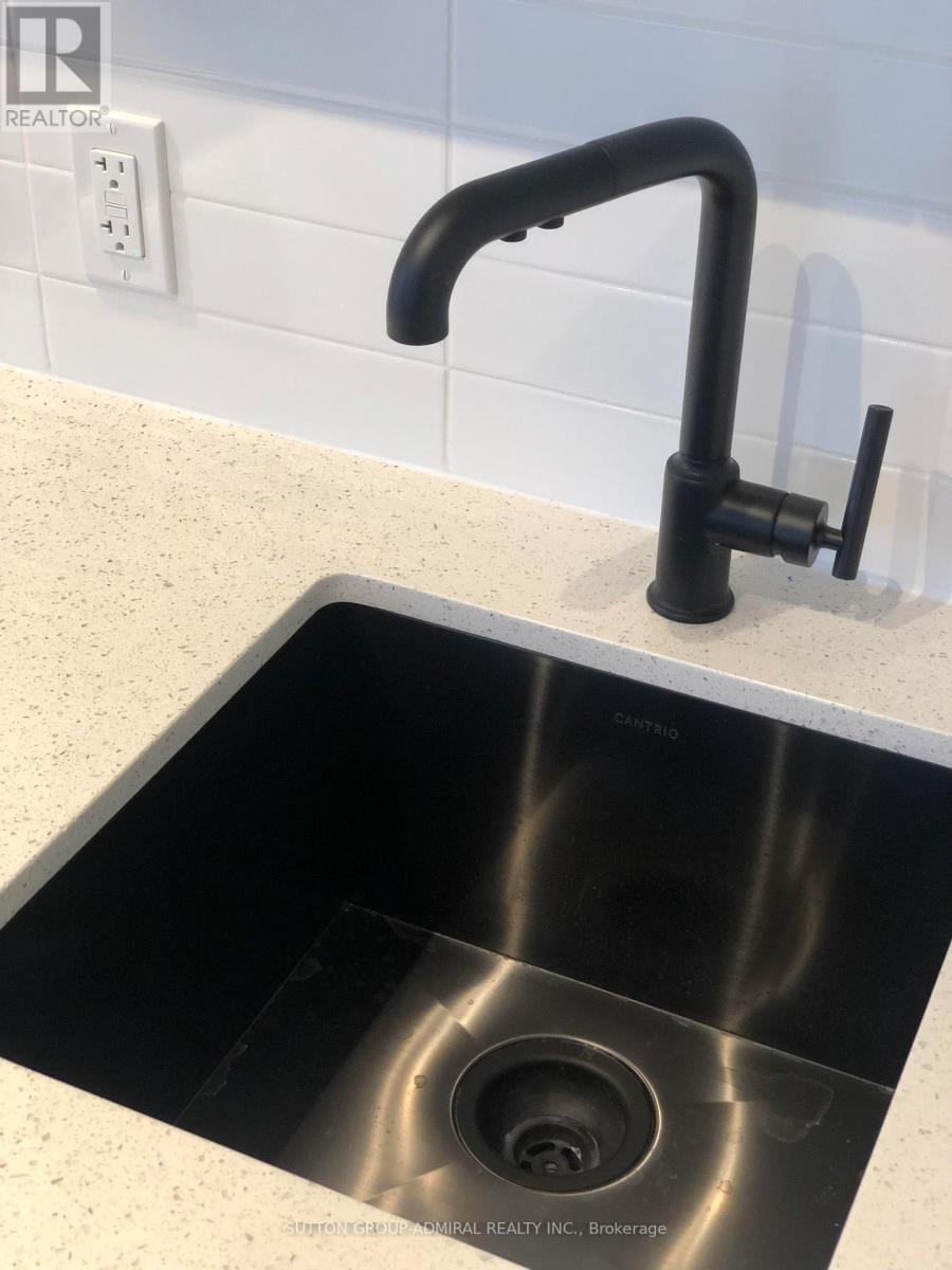 703 - 1 Quarrington Lane, Toronto, Ontario  M3C 0S4 - Photo 6 - C12763698