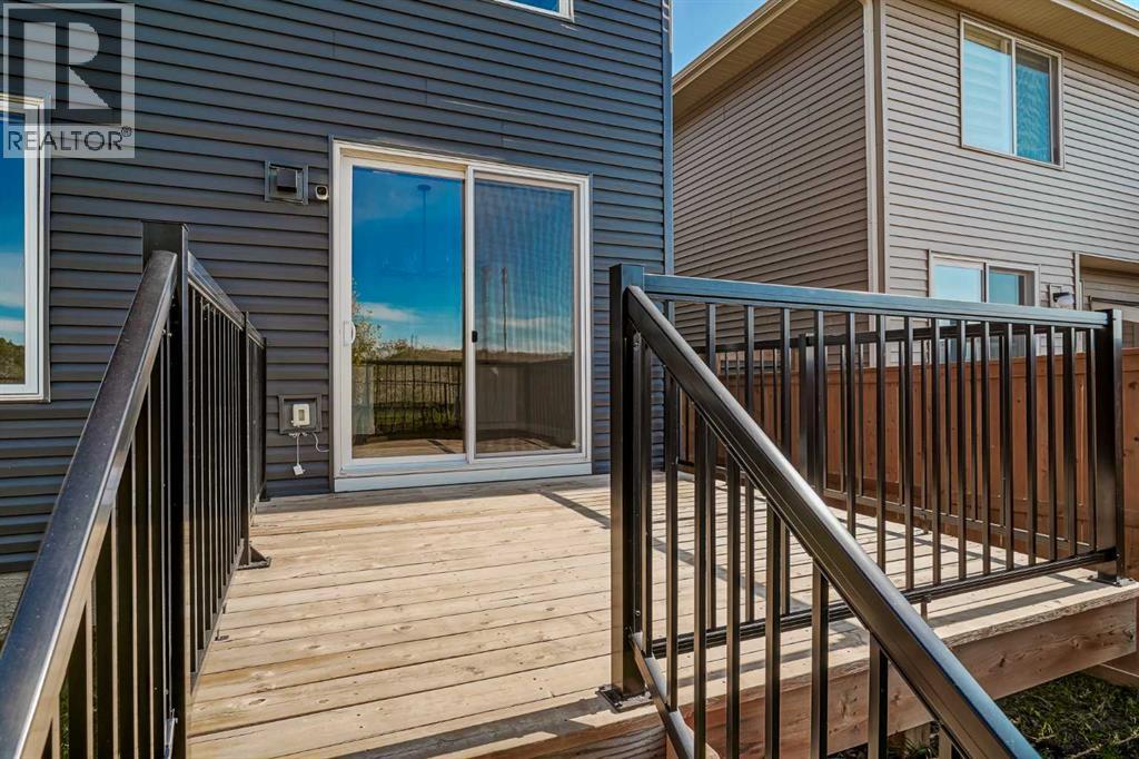 28 Willow Street, Cochrane, Alberta  T4C 2V3 - Photo 37 - A2277354