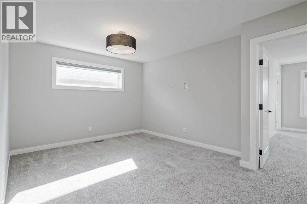 28 Willow Street, Cochrane, Alberta  T4C 2V3 - Photo 17 - A2277354