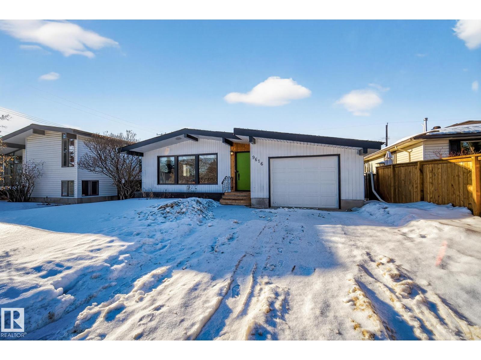 9616 64 St Nw, Edmonton, Alberta  T6B 1R2 - Photo 1 - E4472434