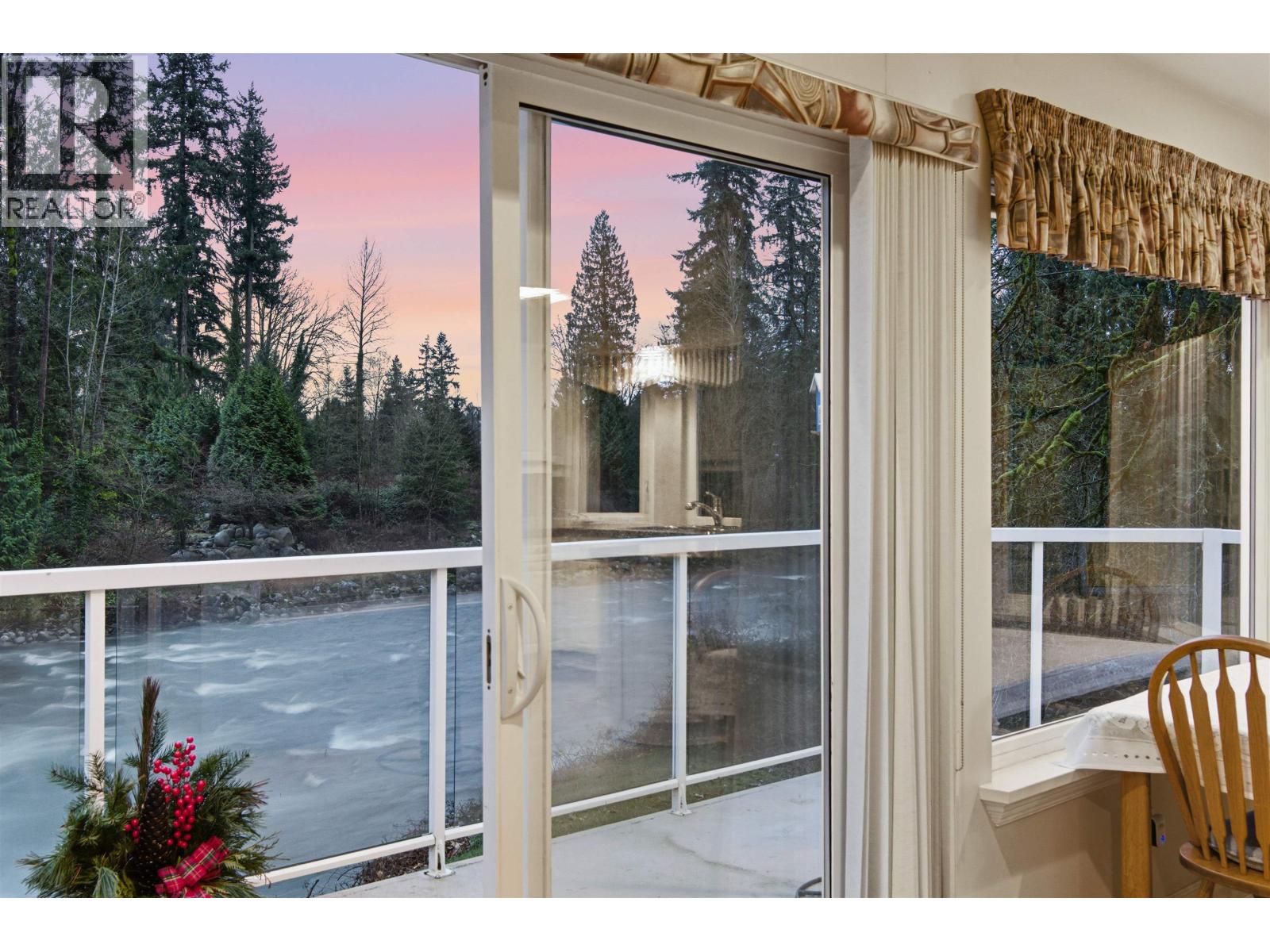 682 Seymour Boulevard, North Vancouver, British Columbia  V7J 2J6 - Photo 9 - R3086870