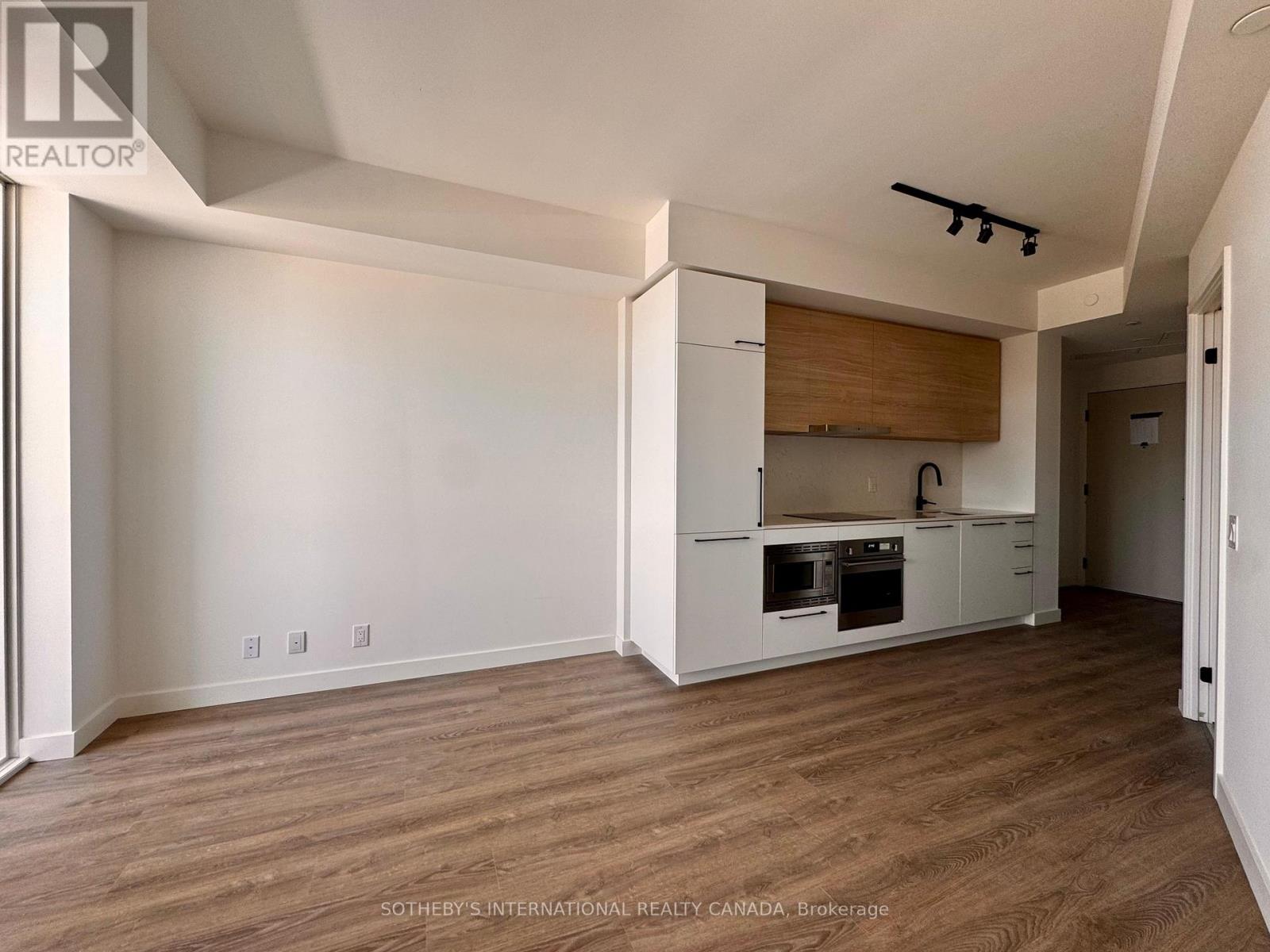 314 - 1050 Eastern Avenue, Toronto, Ontario  M4L 0B7 - Photo 2 - E12763632