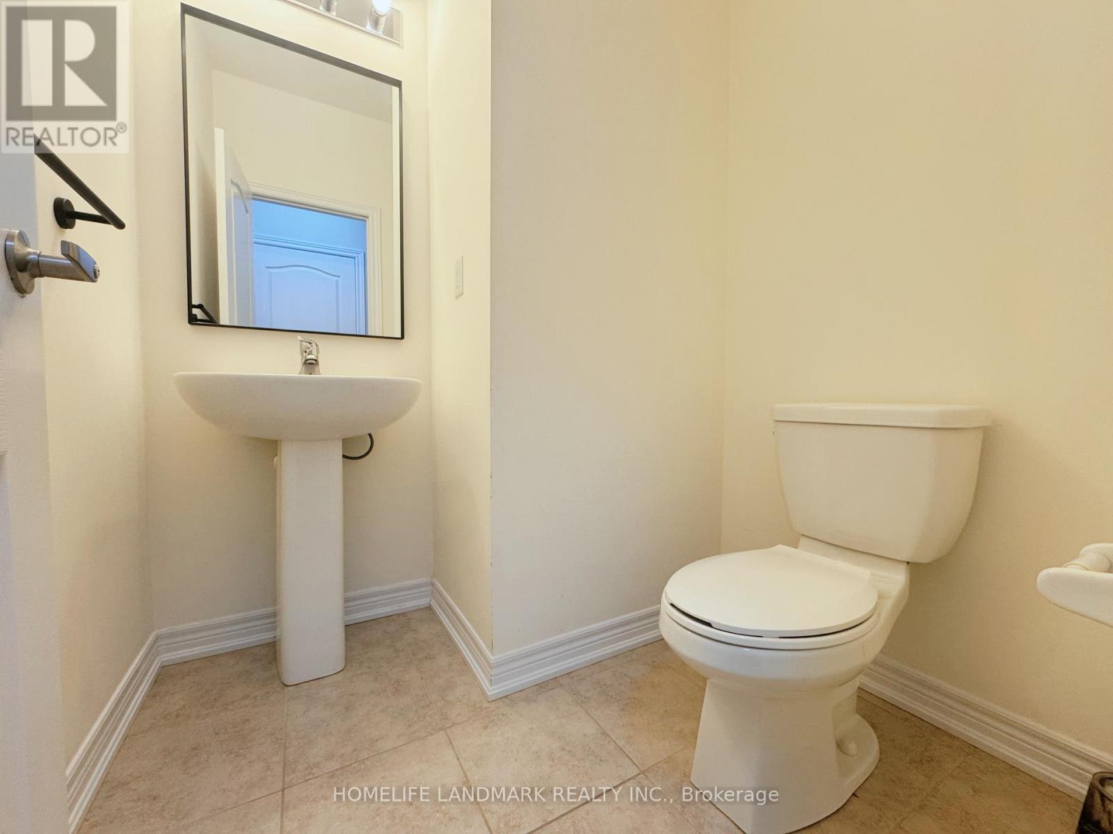 36 Applegate Drive, East Gwillimbury, Ontario  L9N 0R2 - Photo 9 - N12763626