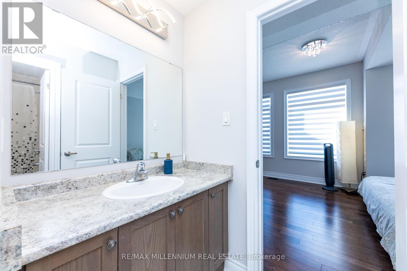 40 Frederick Pearson Street, East Gwillimbury, Ontario  L9N 0R8 - Photo 28 - N12763670