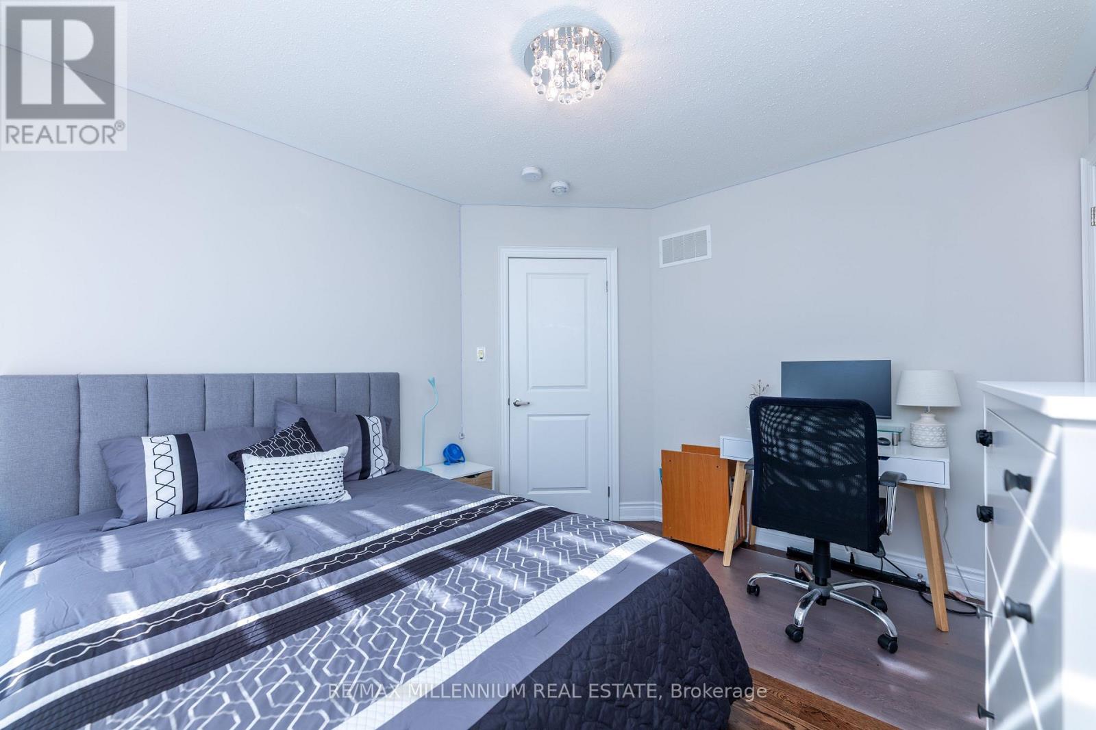 40 Frederick Pearson Street, East Gwillimbury, Ontario  L9N 0R8 - Photo 34 - N12763670