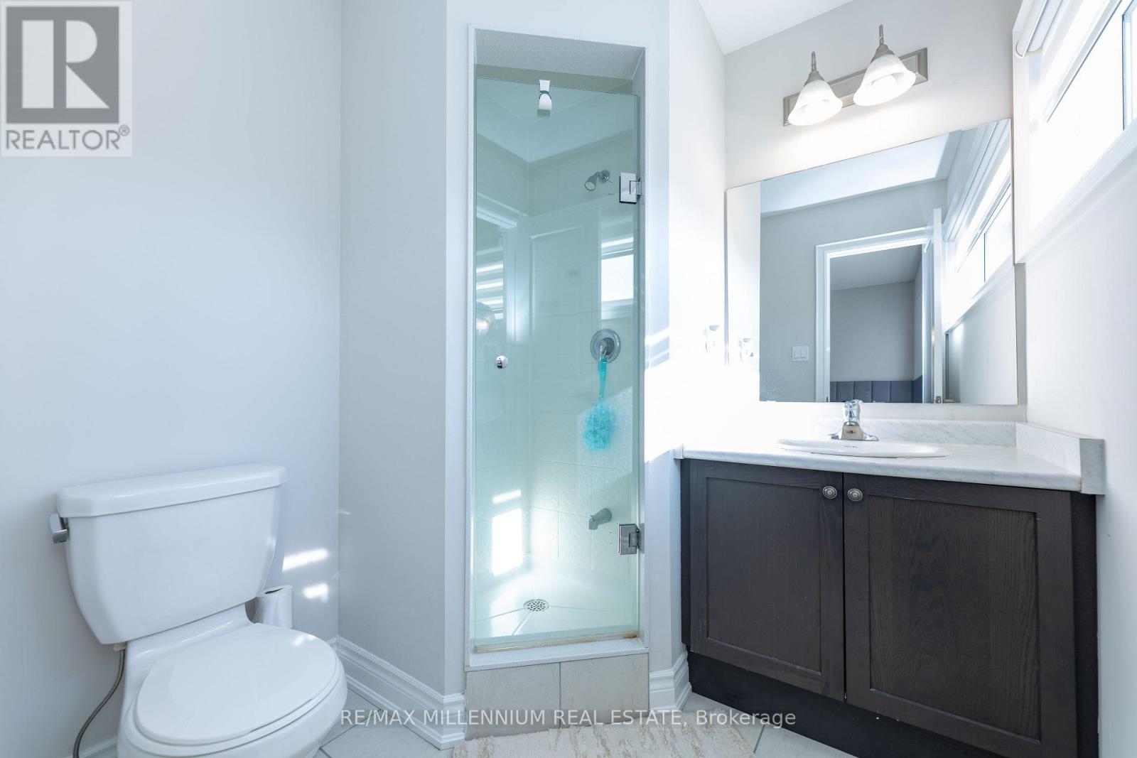 40 Frederick Pearson Street, East Gwillimbury, Ontario  L9N 0R8 - Photo 36 - N12763670