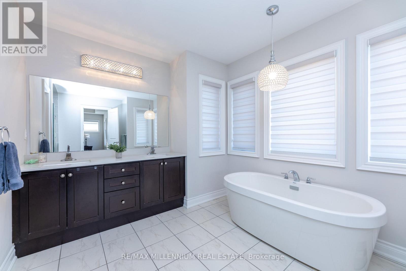 40 Frederick Pearson Street, East Gwillimbury, Ontario  L9N 0R8 - Photo 40 - N12763670