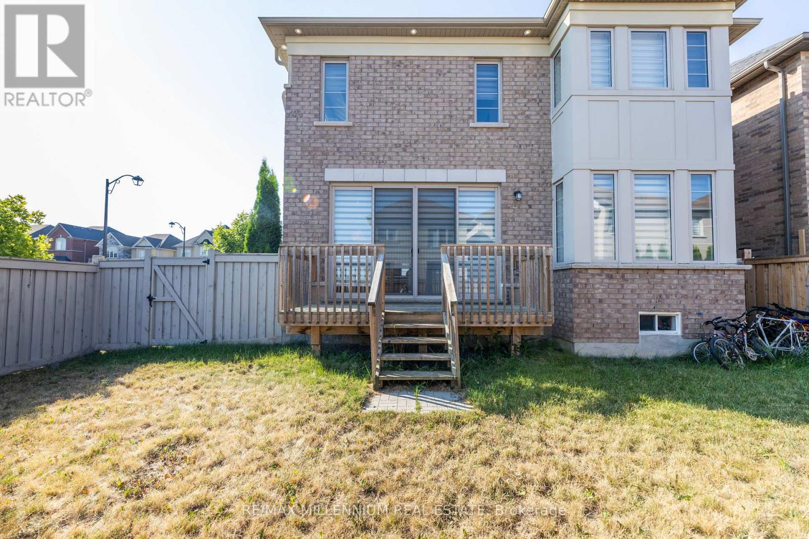 40 Frederick Pearson Street, East Gwillimbury, Ontario  L9N 0R8 - Photo 44 - N12763670