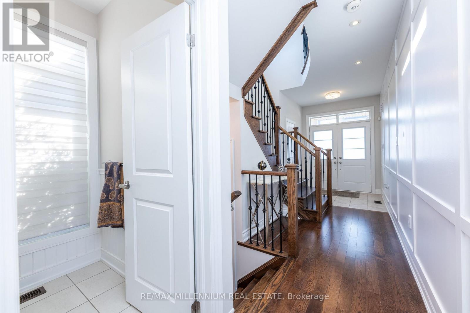 40 Frederick Pearson Street, East Gwillimbury, Ontario  L9N 0R8 - Photo 5 - N12763670