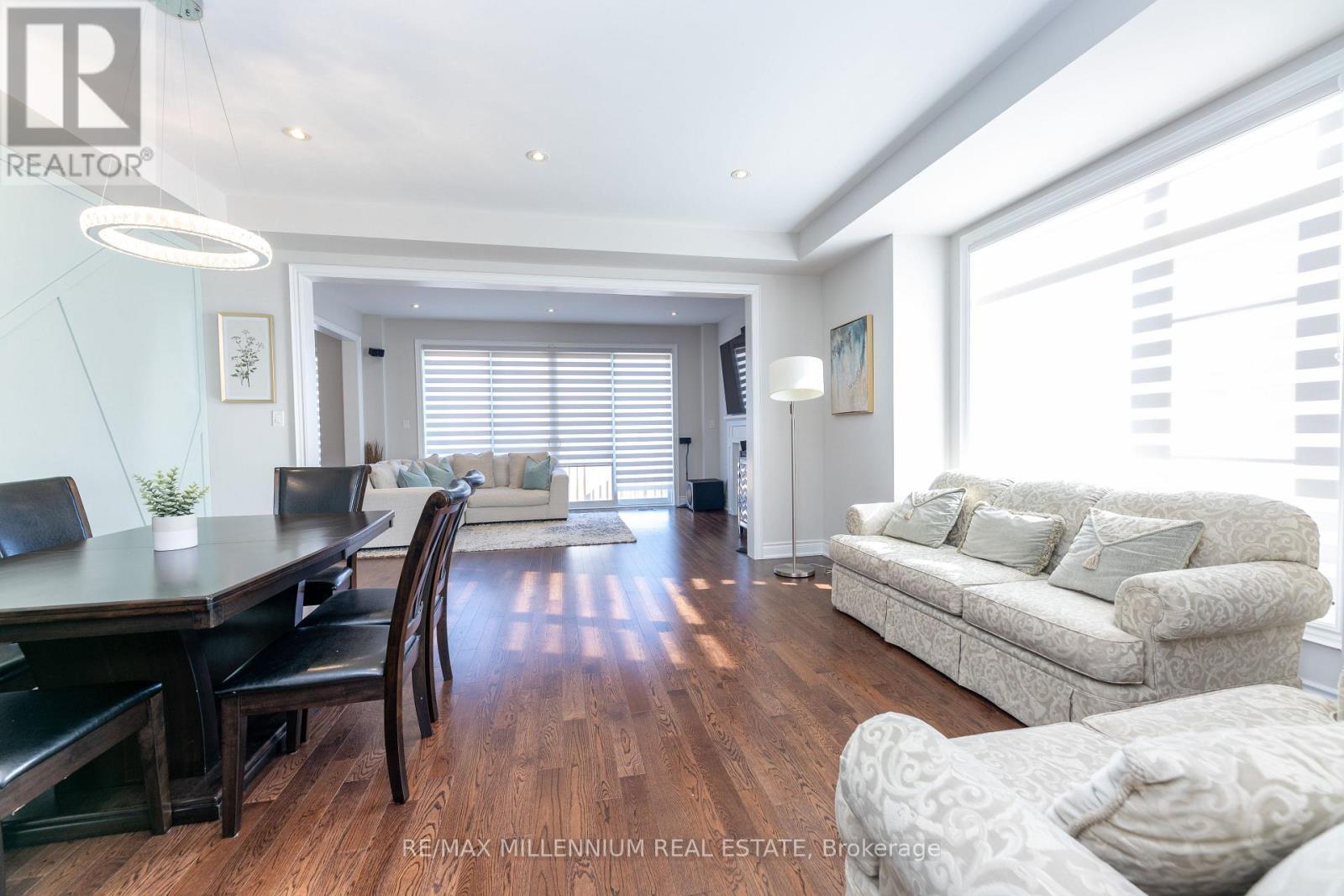 40 Frederick Pearson Street, East Gwillimbury, Ontario  L9N 0R8 - Photo 7 - N12763670