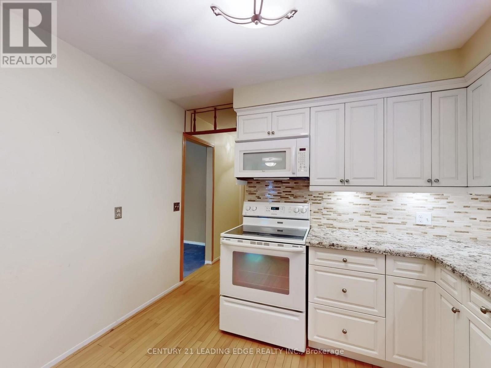 30 Madsen Crescent, Markham, Ontario  L3R 4P3 - Photo 10 - N12763708