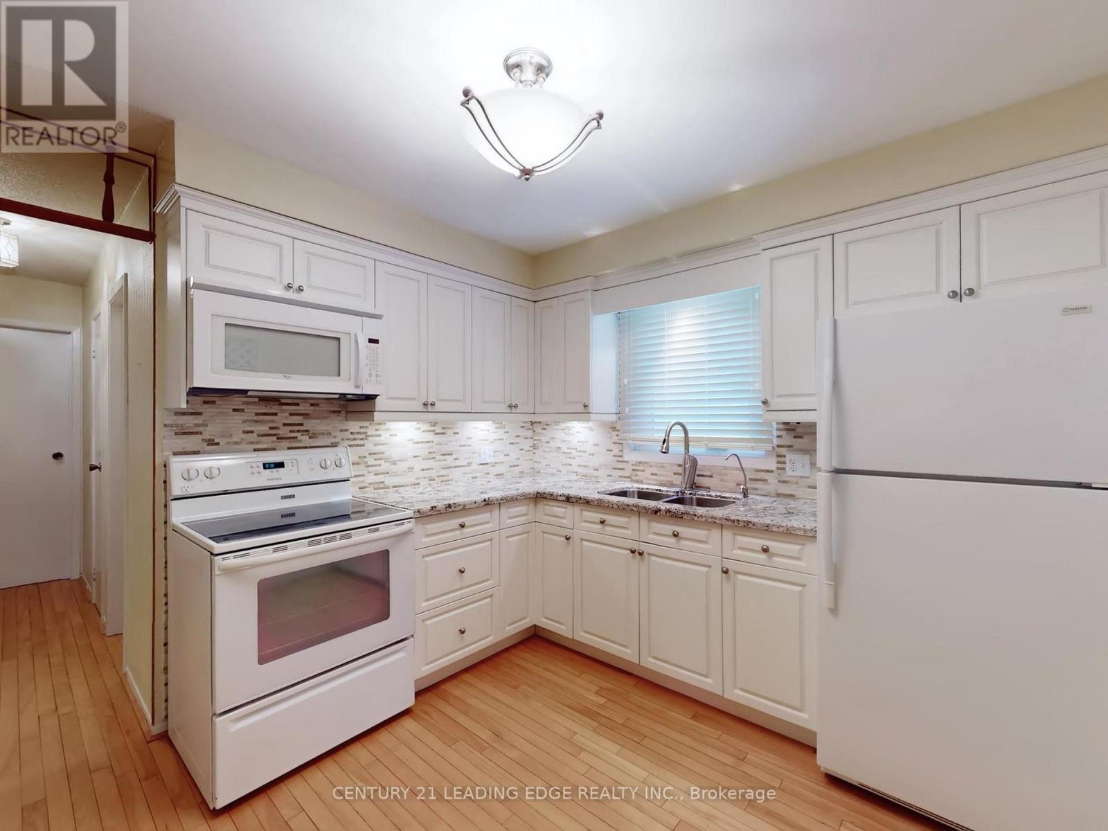 30 Madsen Crescent, Markham, Ontario  L3R 4P3 - Photo 8 - N12763708