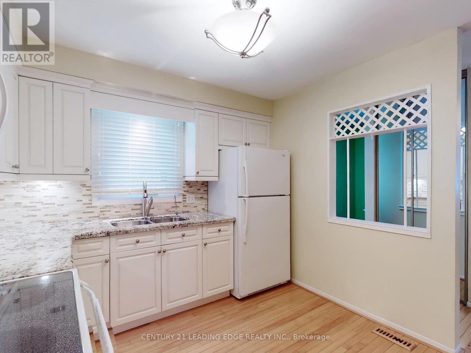 30 Madsen Crescent, Markham, Ontario  L3R 4P3 - Photo 9 - N12763708