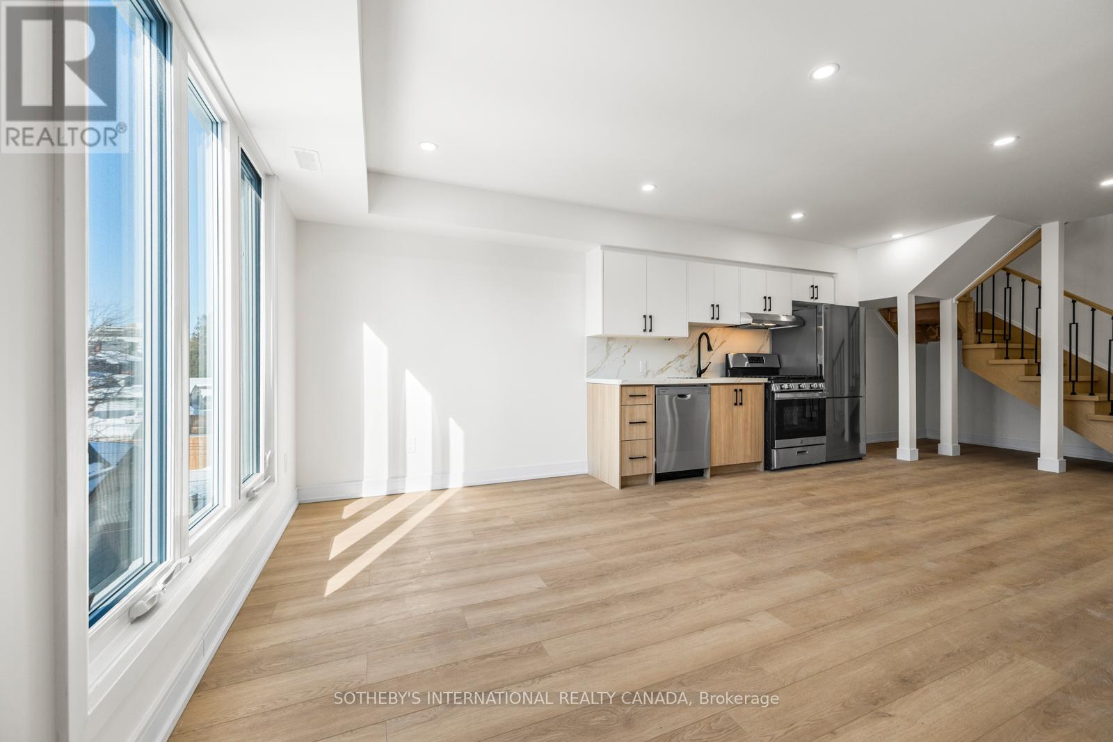 462 Northcliffe Boulevard, Toronto (Oakwood Village), Ontario  M6E 3L2 - Photo 17 - C12632764